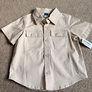 Old Navy Short-Sleeve Button-Down Shirt in Light Beige